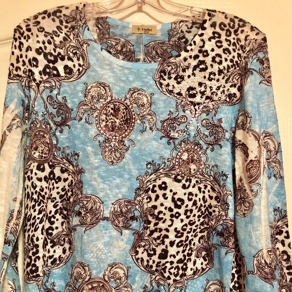 LIGHTWEIGHT TUNIC SWEATER TOP